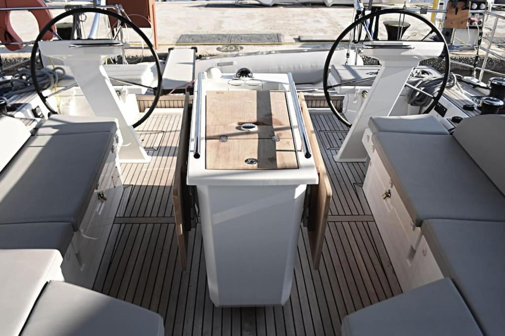 Hotel Yacht Psari Soluň Exteriér fotografie