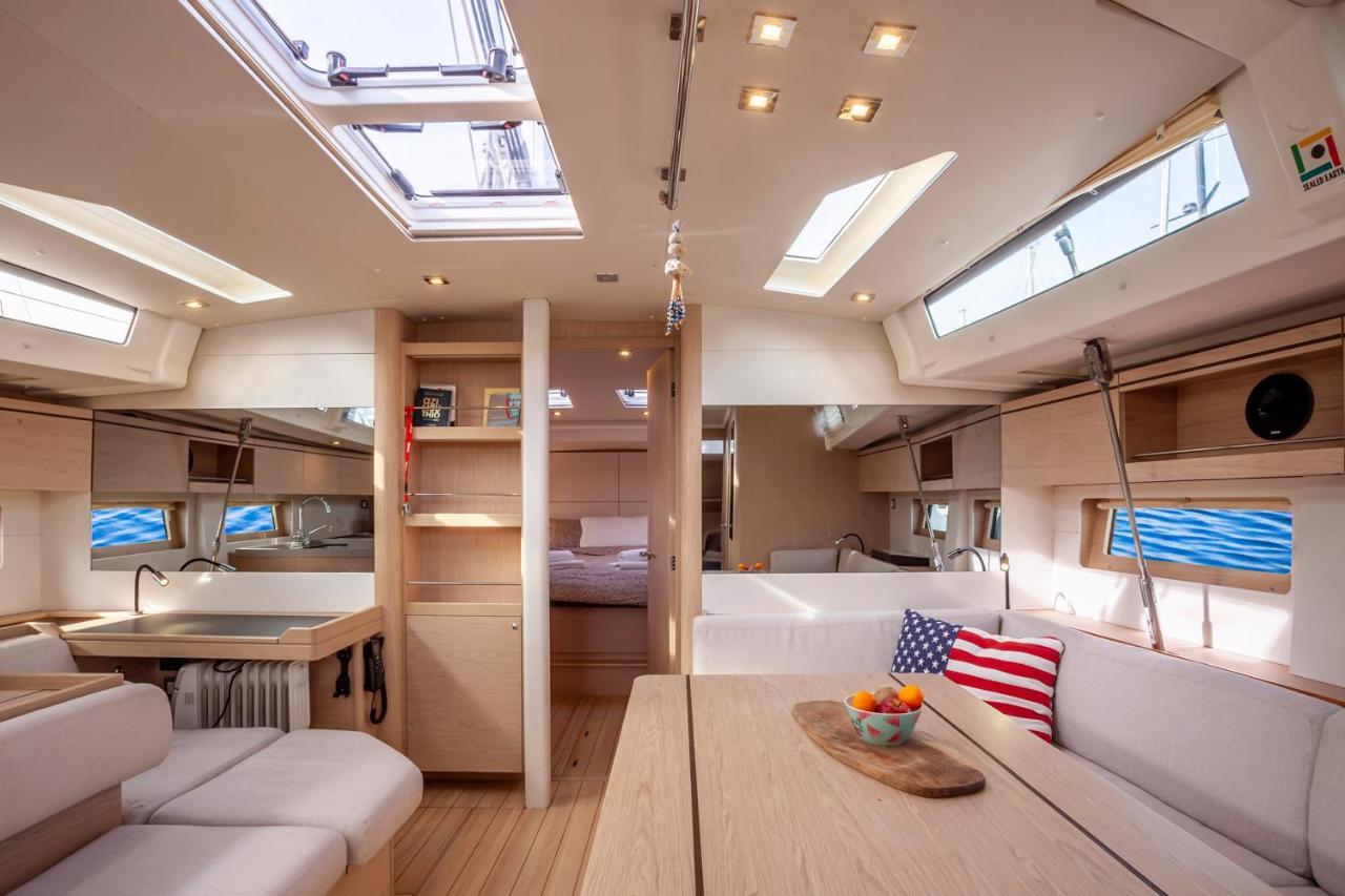 Hotel Yacht Psari Soluň Exteriér fotografie